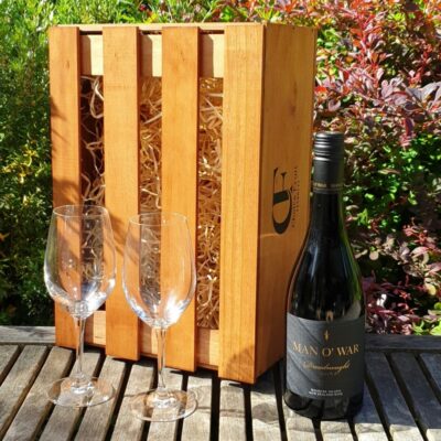 Gift Box - Man O'War Dreadnought Syrah +/- Glasses