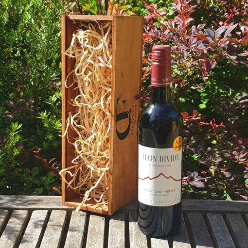 Gift Box - Main Divide Merlot Cabernet +/- Glasses - Image 2